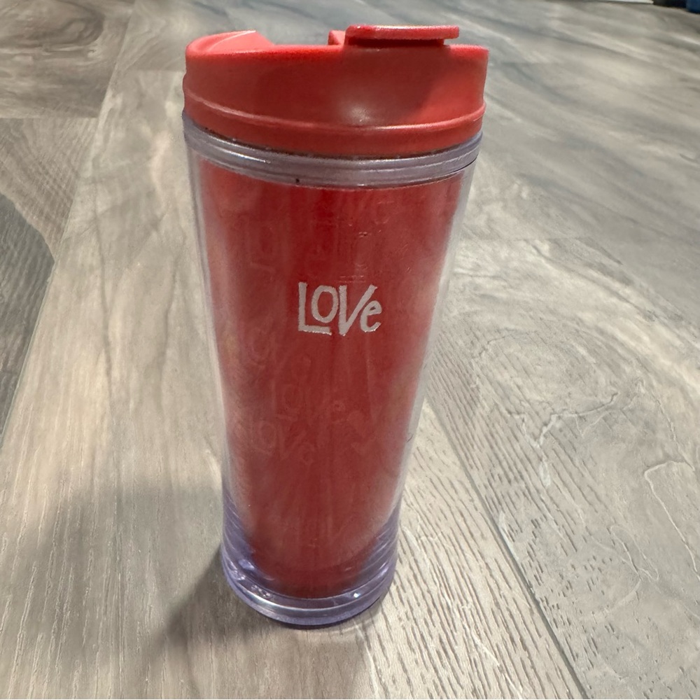 Starbucks LOVE 8 fl. oz/ 237 ml Coffee Valentine Tumbler Excellent Condition
